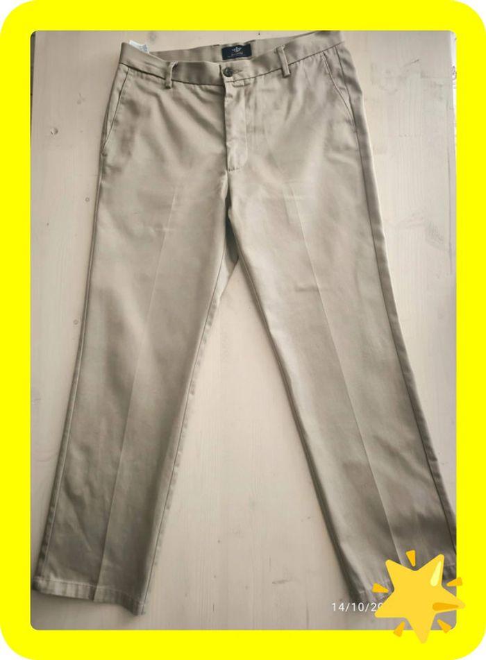 Pantalon beige Dockers slim fit taille 43 (33 us) - photo numéro 1