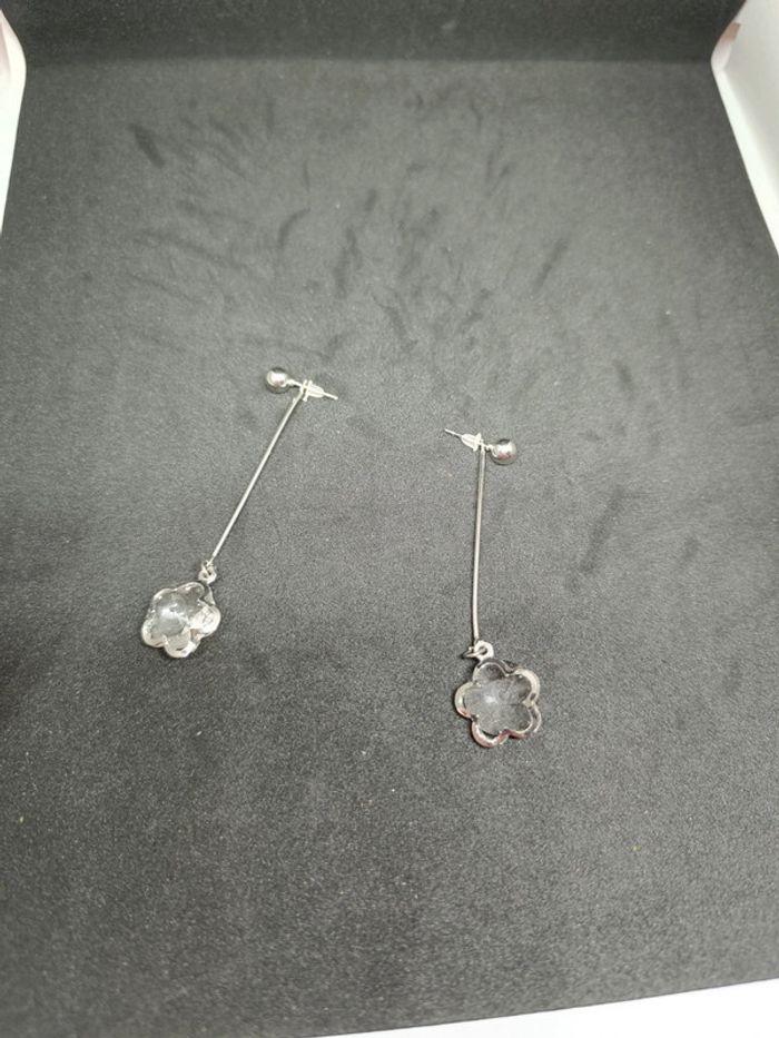 Boucles d'oreilles neuves