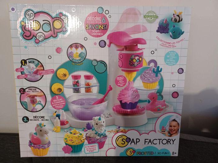 Neuf Jeu cupcake déco savon acheté 35e - photo numéro 3