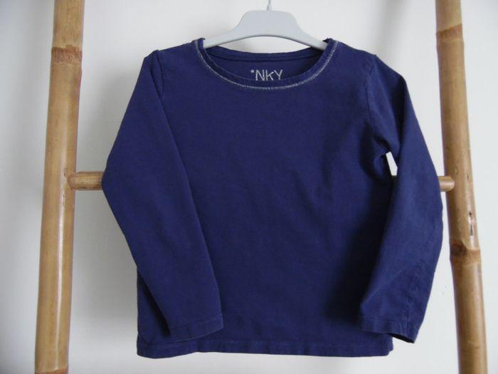 Tee-shirt bleu fille, 5 ans (110cm).