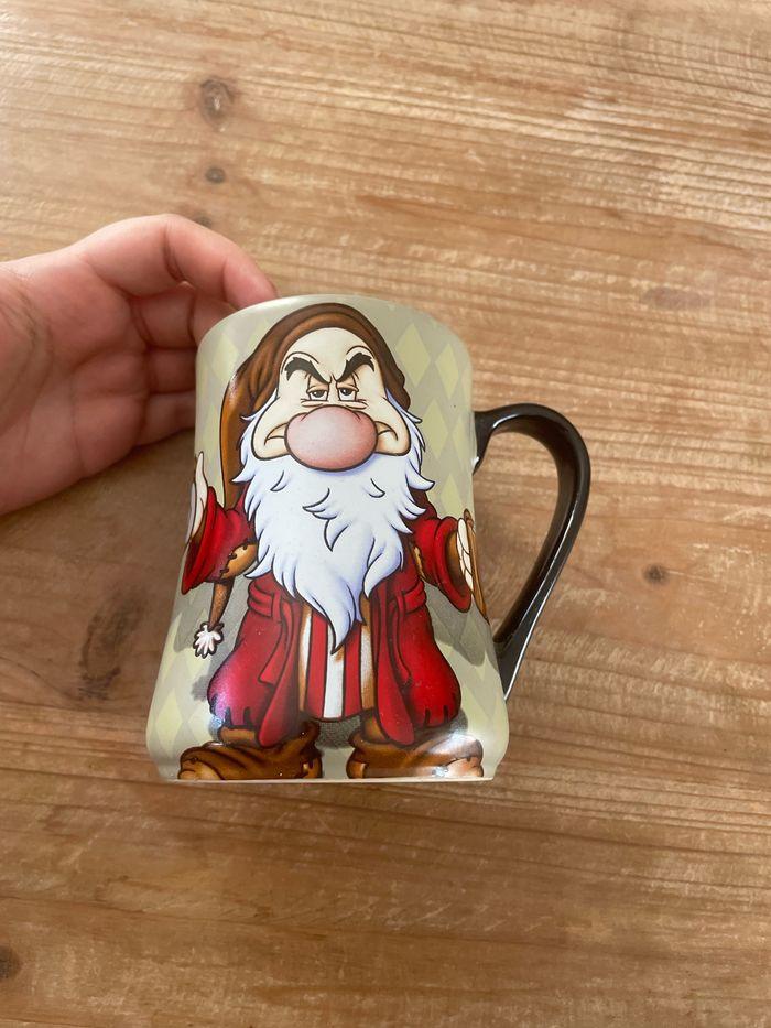 Mug / tasse Disney blanche neige grincheux I hate mornings disneyland Paris - photo numéro 1