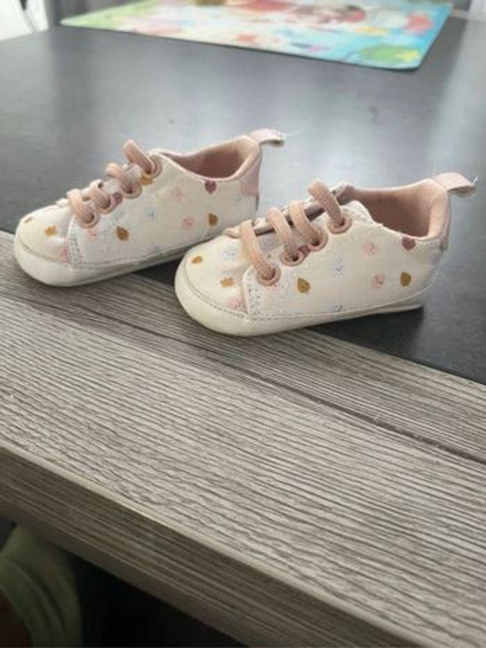 Chaussure bébé - photo numéro 2