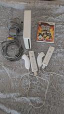 Console Wii avec deux manettes et un jeu sans capteur