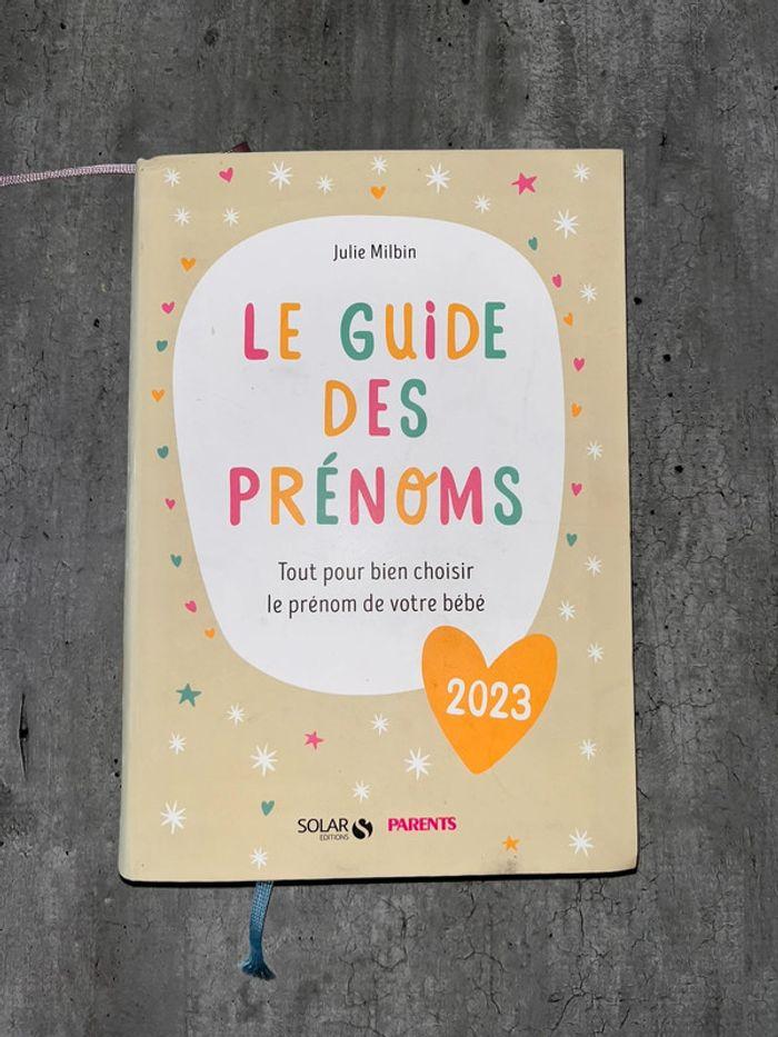 Livre « Le guide des prénoms » 2023 - photo numéro 1