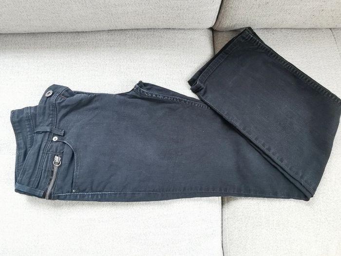 Jean's jeans Levi's noir taille 31x32 - photo numéro 1