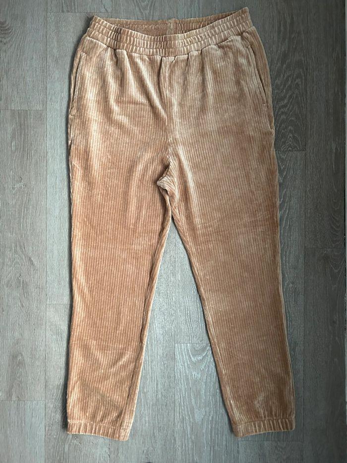 Pantalon femme en velours - photo numéro 1