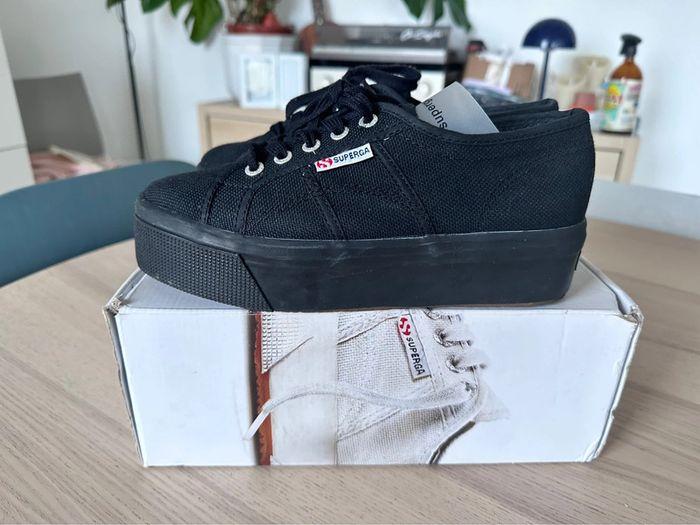 Superga plateforme noire 38 - photo numéro 2