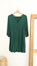 Robe verte petits boutons