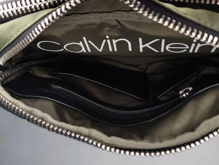 Sacoche verte kaki Calvin Klein double poche neuve sans étiquette - photo numéro 15