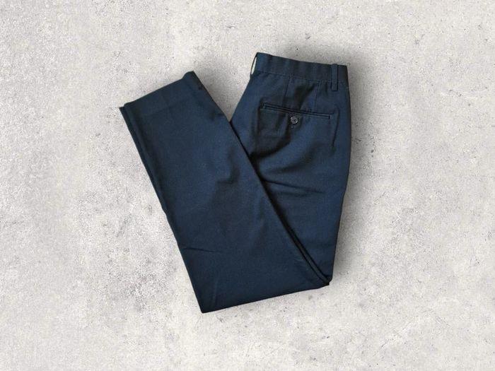 Pantalon noir Uniqlo homme taille 30x33 taille elastique et resserable - photo numéro 2