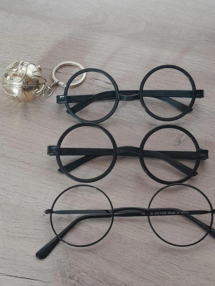 Lunette et porte clé Harry Potter