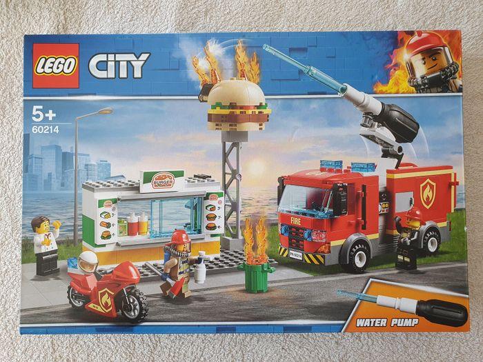 Lego City - L'intervention des pompiers au restaurant de hamburgers - 60214 - ok - photo numéro 1