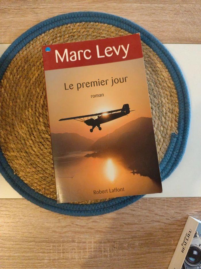 Le premier jour - Marc Levy - photo numéro 1