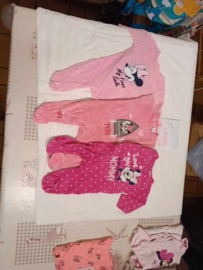 3 pyjamas Minnie taille 6 mois - photo numéro 1