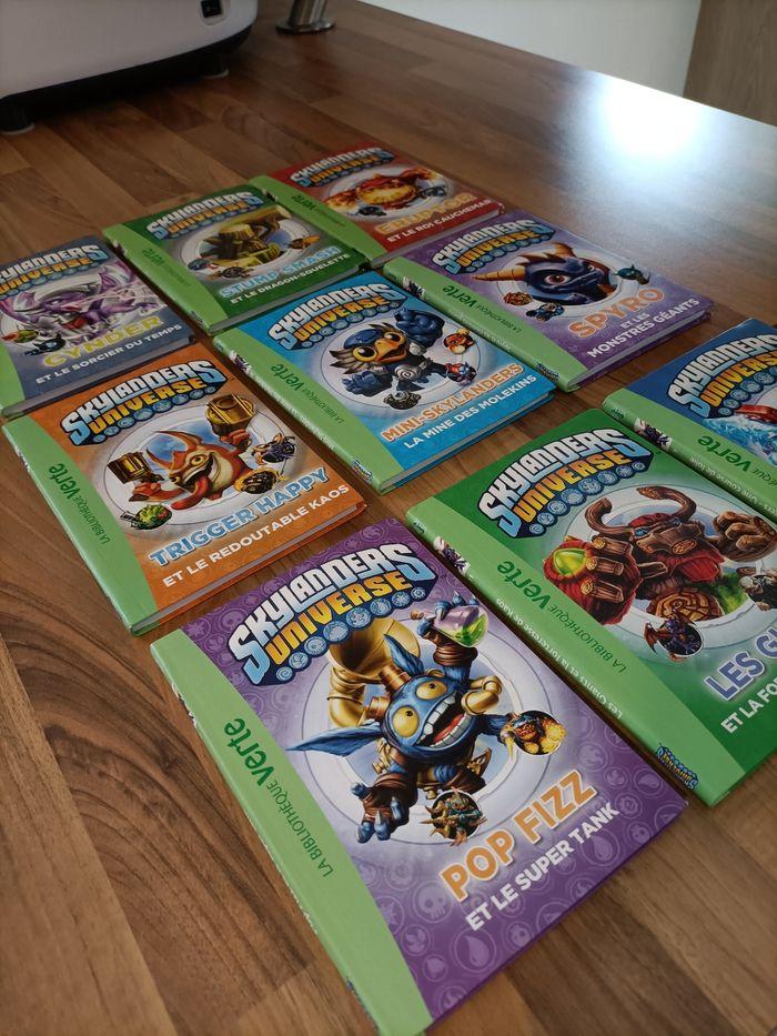 Lot 9 livres Skylanders tomes 1, 5 à 12 - photo numéro 3