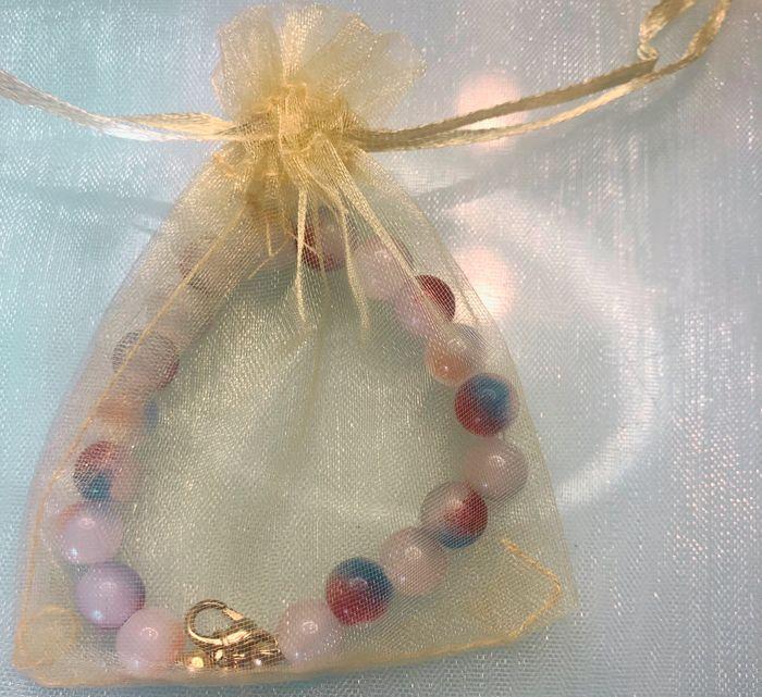 Bracelet avec perles en verre 8mm – Rose Bleu Rouge - photo numéro 4