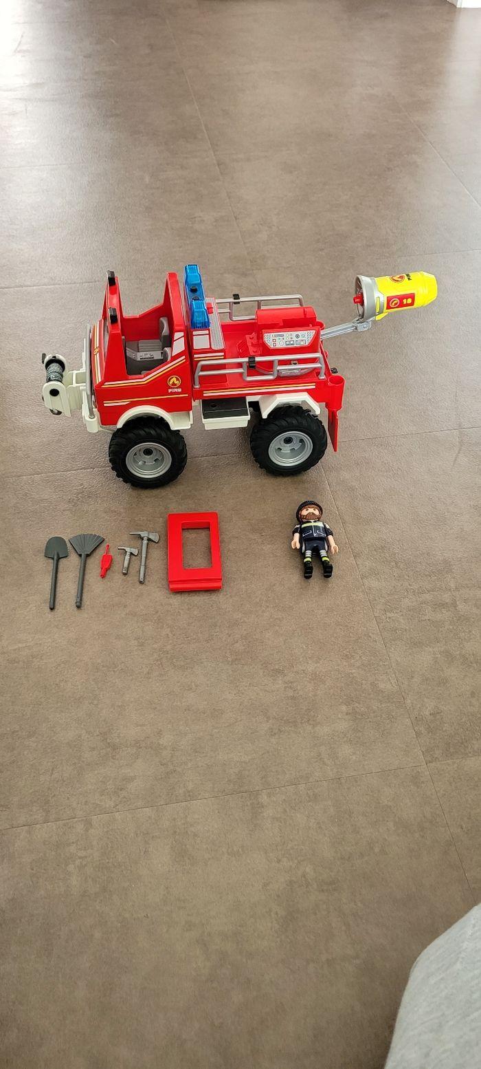 Playmobil camion 4x4 de pompier avec lance-eau - photo numéro 5