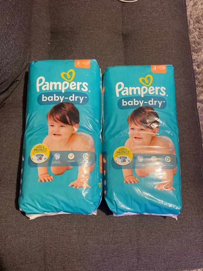 Couches Pampers