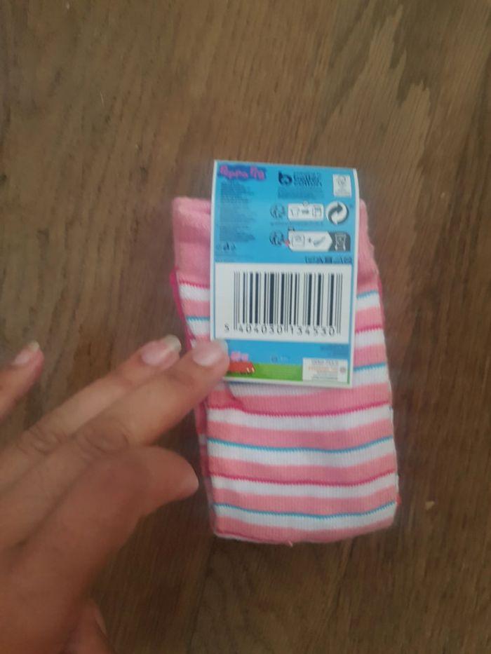 chaussettes rose peppa pig taille 31/34 - photo numéro 3