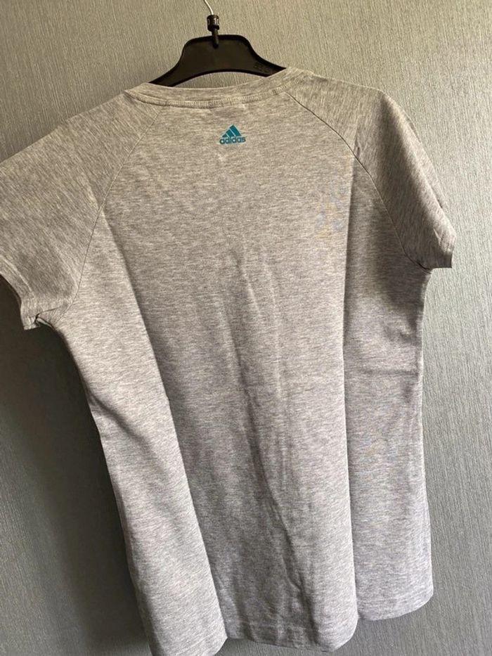 T-shirt gris manches courtes • Taille S • Adidas - photo numéro 2