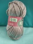 * 1 pelote gris foncé Essentials XL par Alison & Mae