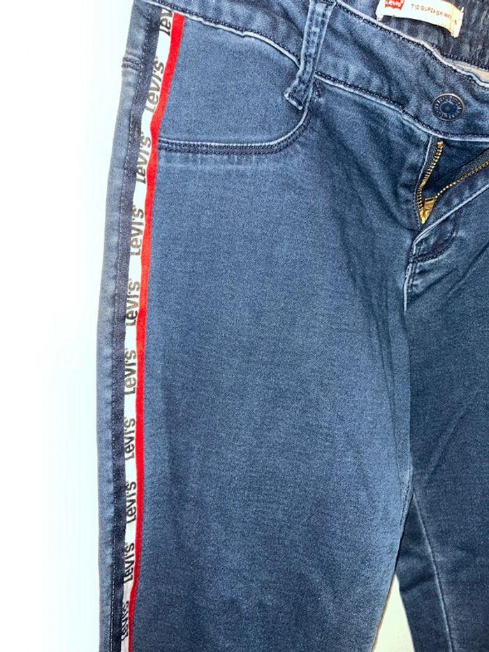 Pantalon Levi’s16 ans - photo numéro 1