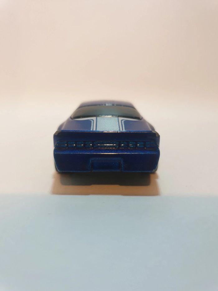 Hot Wheels 2017 Chevrolet Camaro Z28 1982 Bleu - 1/64 - photo numéro 8