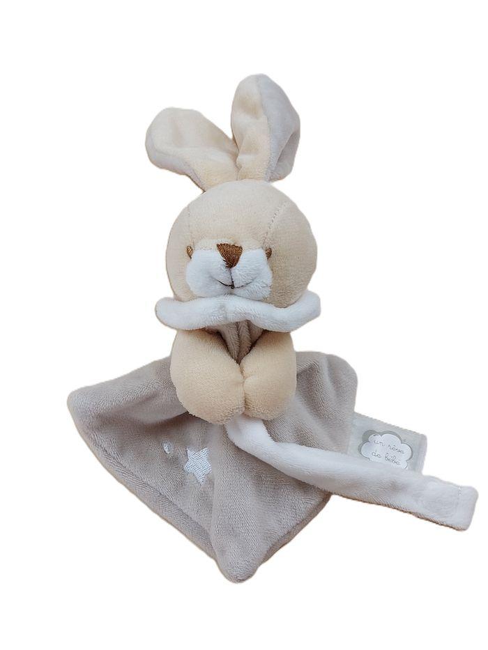 Doudou lapin beige blanc marron Un rêve de bébé CMP GIFI attache tétine étoile - photo numéro 1