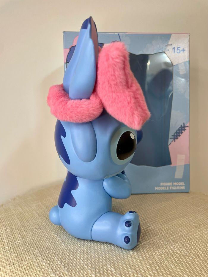 Figurine Disney Stitch et son doudou souillon - photo numéro 10