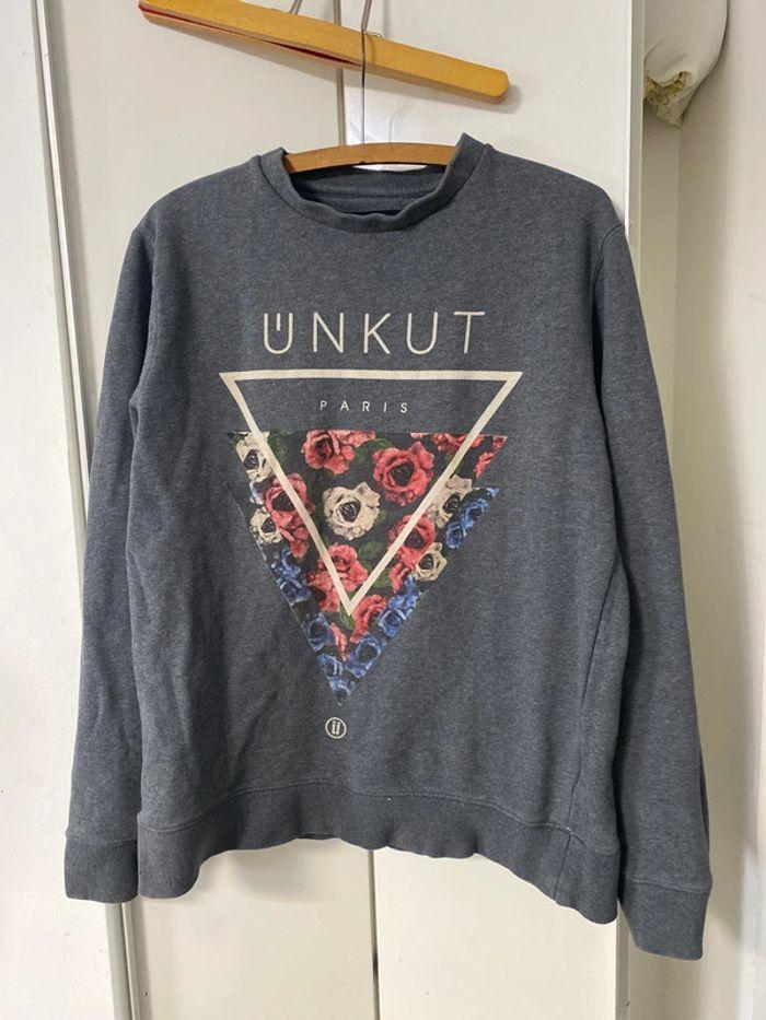 Pull d’hiver unkut . Taille M - photo numéro 1