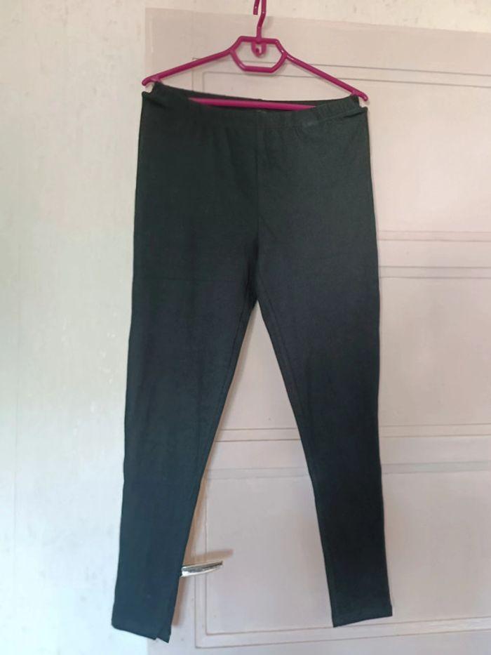 Lot de 2 leggings taille 44/46 neuf - photo numéro 1