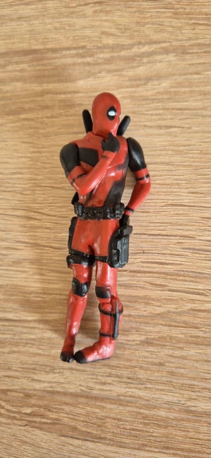 Figurine DeadPool Position debout - photo numéro 3