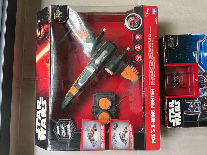 Neuf lot Star wars avion radiocommandé telecommandé + vaisseau de combat hotwheels - photo numéro 3