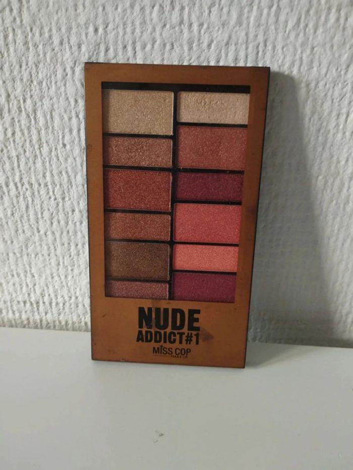 💄Palette 12 fards à paupières - Nude Addict #1 Miss Cop💄 - photo numéro 1