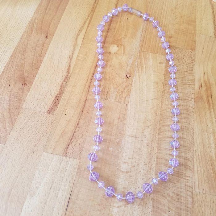 collier mauve