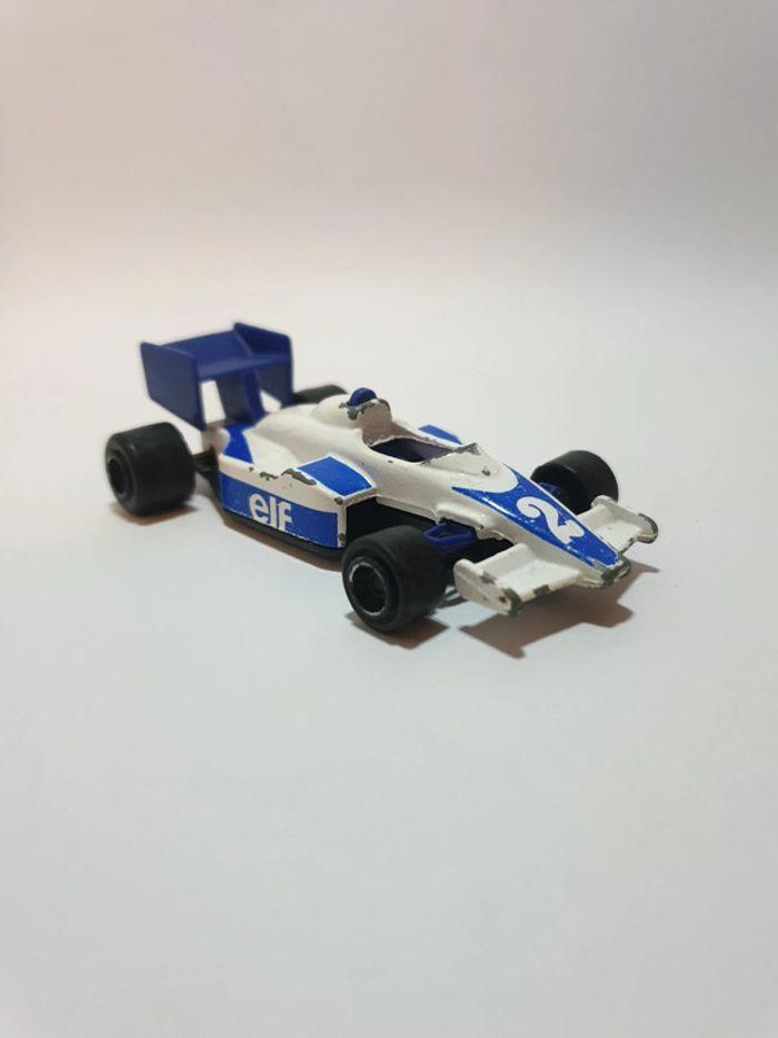 Majorette #238 🇨🇵 F1 Racing Elf 1/55 Blanche et Bleu - photo numéro 3