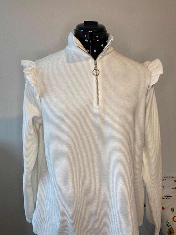 Pull col camionneur à volants blanc Kiabi taille XL / 42 - photo numéro 1