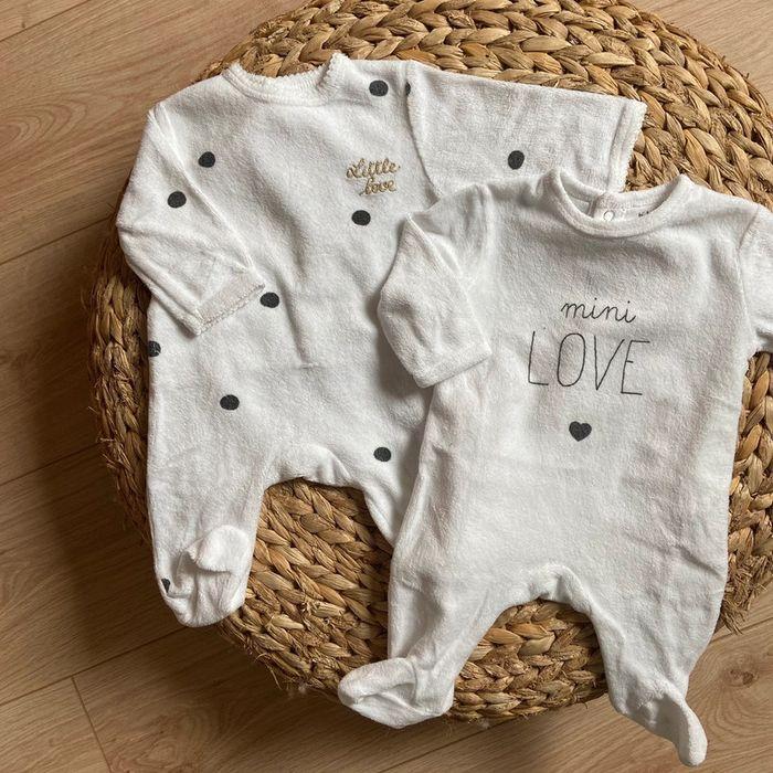 Lot 2 pyjamas velours bébé fille 1M