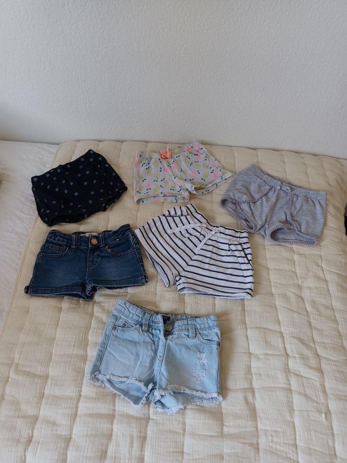 Lot de shorts fille 2 / 3 ans - photo numéro 1