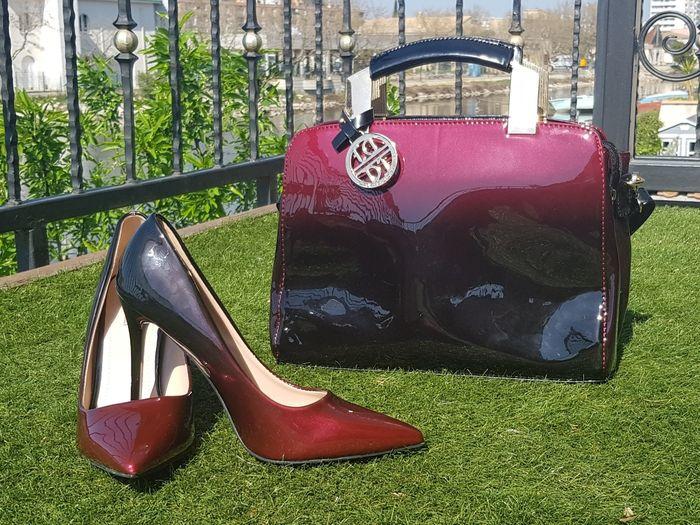 Ensemble chaussures et sac à main - photo numéro 1