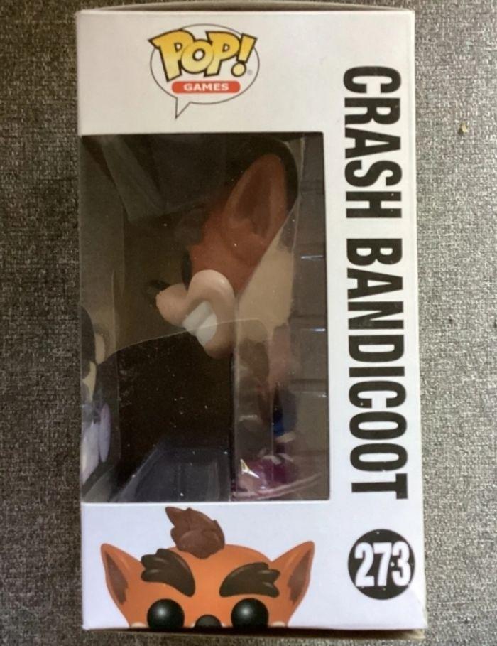 Figurine Funko POP officielle 273 Crash Bandicoot Flocked - photo numéro 2