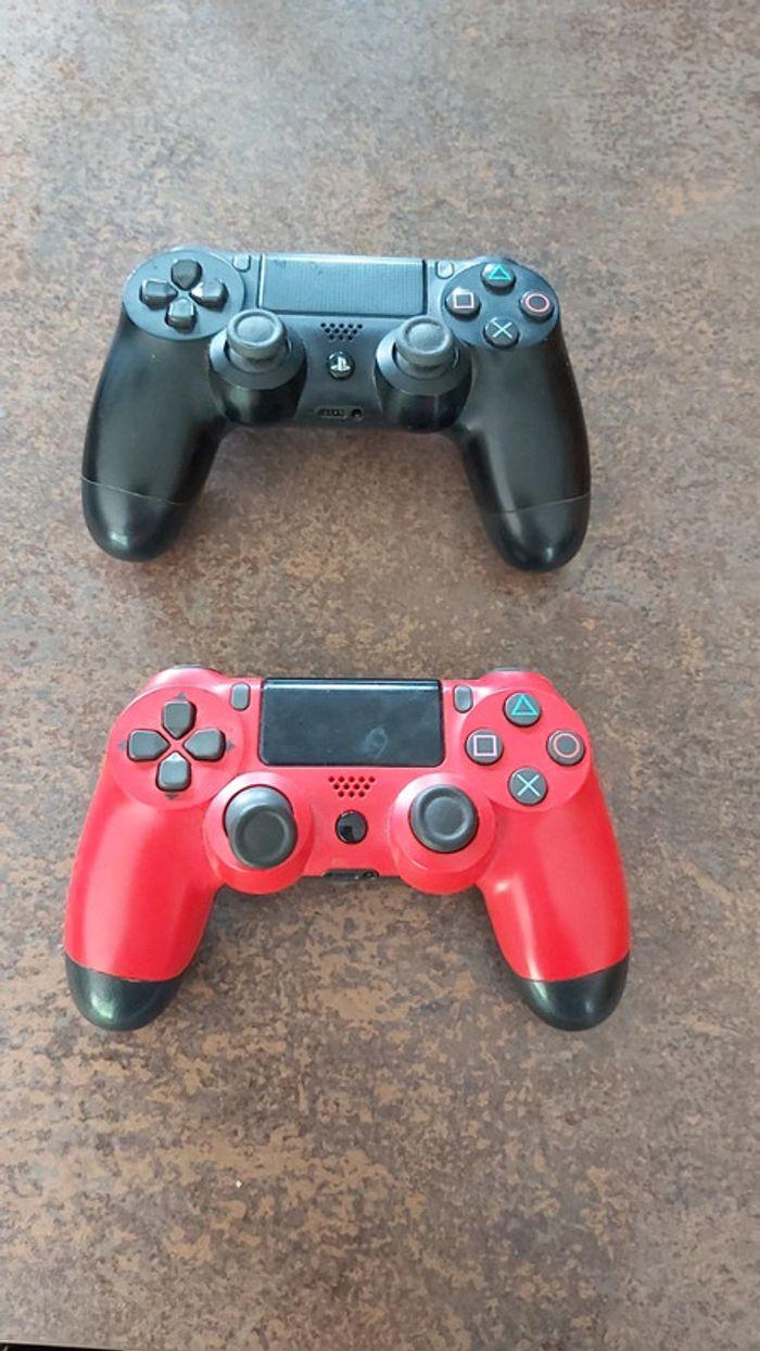 Manette ps4 à vendre - photo numéro 1