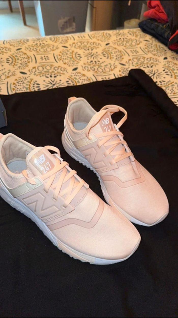 New Balance 247 - Rose Pale - photo numéro 1