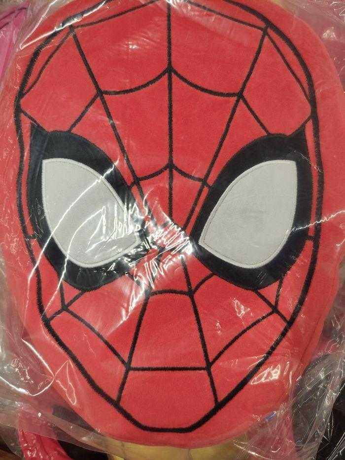 Coussin spiderman - photo numéro 1