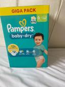 Un giga pack couche Pampers taille 6