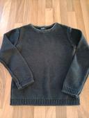 Pull noir col rond Kiabi 8 ans