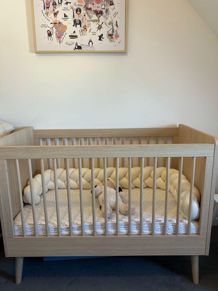 Lit bébé en bois chêne VOX + matelas - photo numéro 1