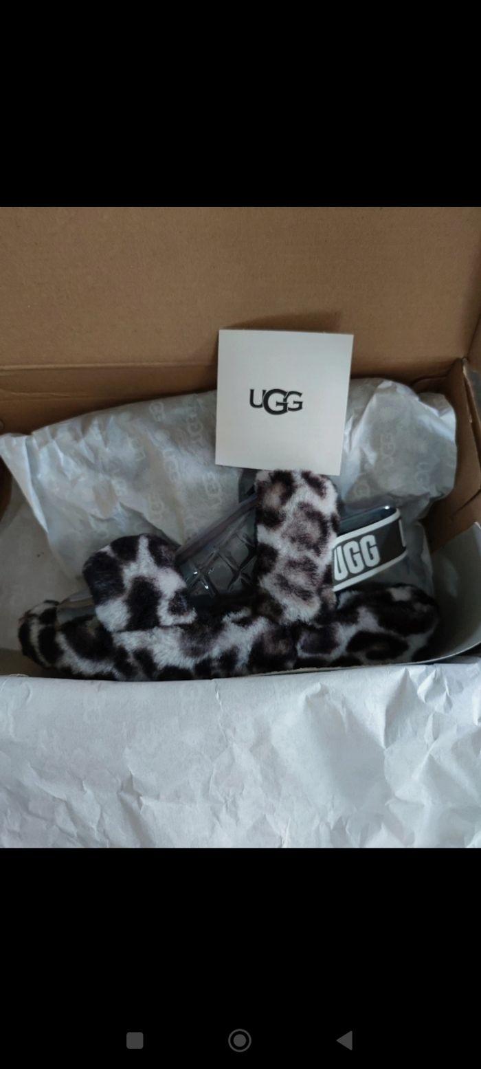 UGG chaussons neuf 38 - photo numéro 1