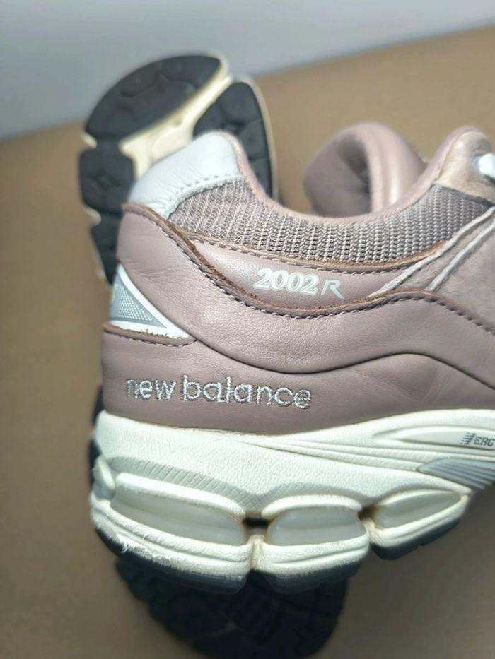 Baskets New Balance 2002r marron latte pointure 42.5 très bon état - photo numéro 11