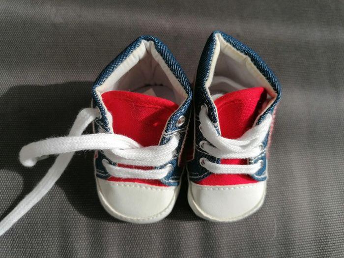 Chaussures basket bébé garçon avec lacets neuf - photo numéro 1